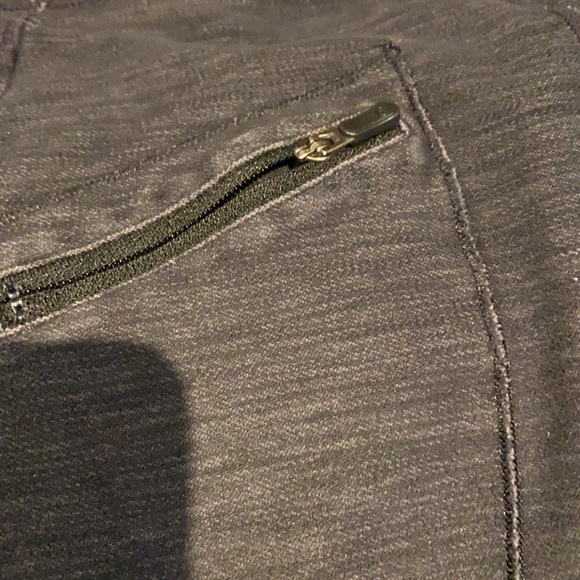 Lululemon jogging gear - Picture 4 of 5